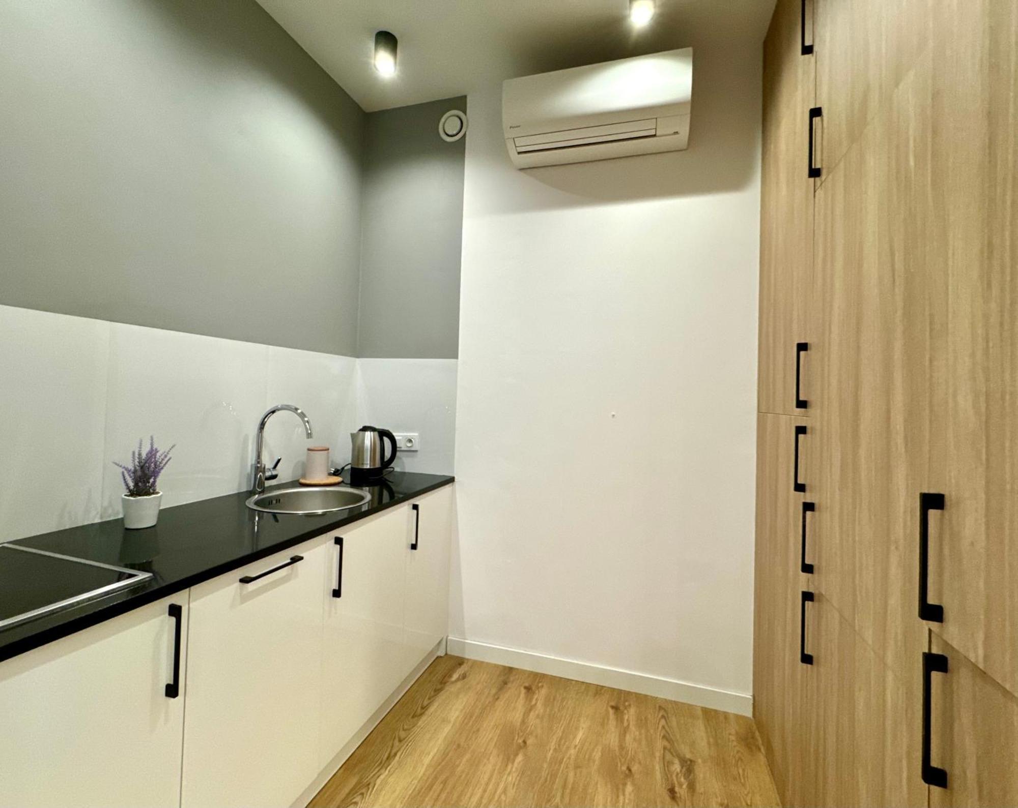 Ferienwohnung K22 Apart In Warsaw Slawinska 505 Exterior foto